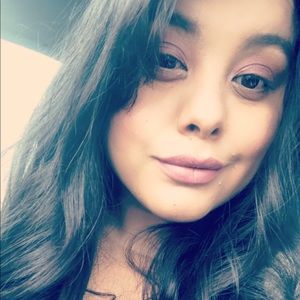 Meet your Posher, Cristina